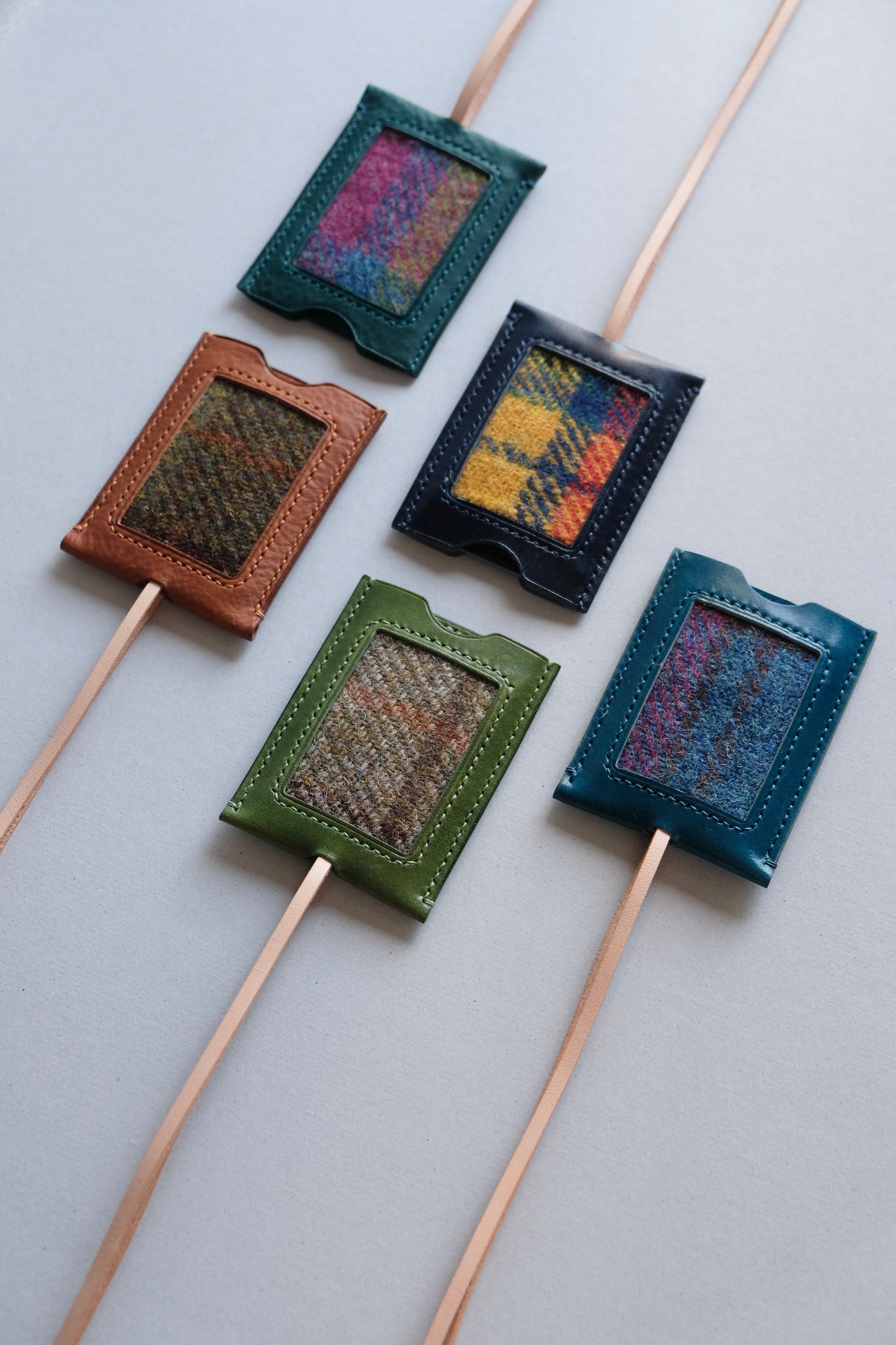 Harris Tweed 皮革拼布行李牌