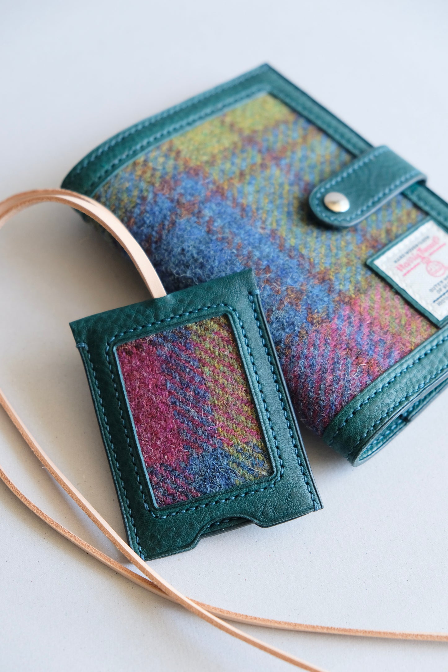Harris Tweed 皮革拼布護照套